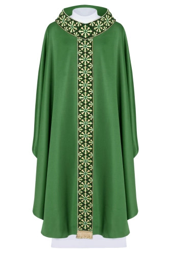 Ornat_z_blyszczacym_haftem_w_kolorze_zielonym_-_ORNATY.PL-2982809.webp