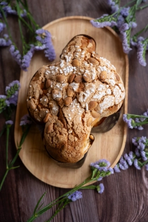 Colomba klasyczna. Ciasto w owalnej puszcze (500g)